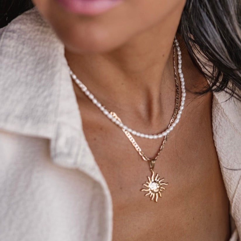 Lā Sun Pendant Necklace