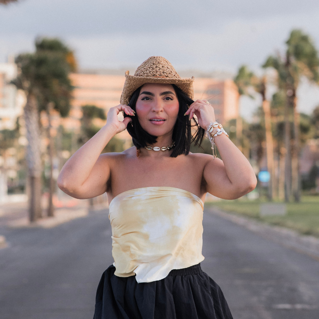 Cove Cowrie Shell Statement String Necklace