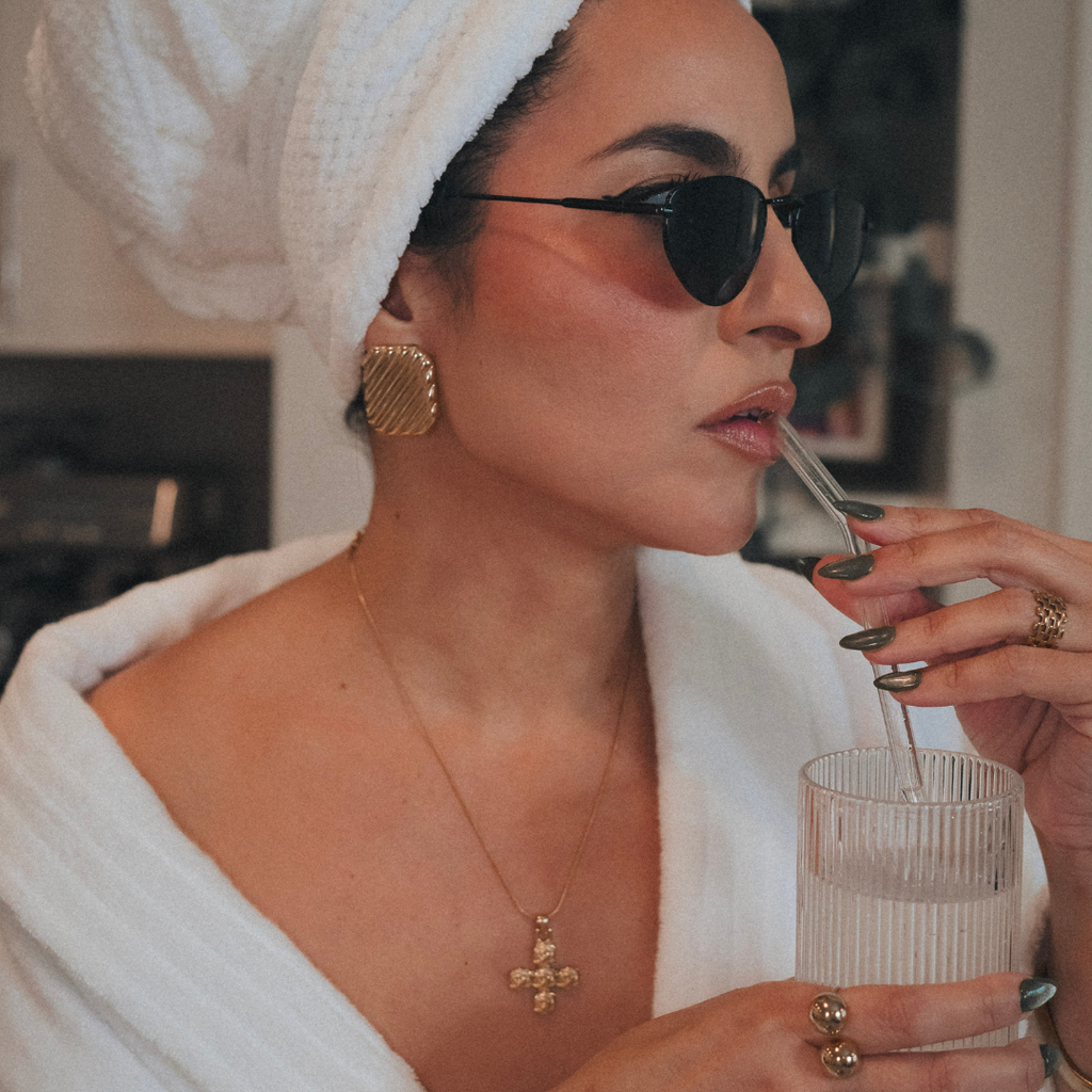 Rosis Cross Necklace