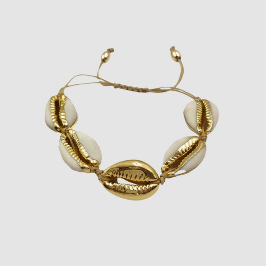 Solmare Cowrie Shell String Bracelet