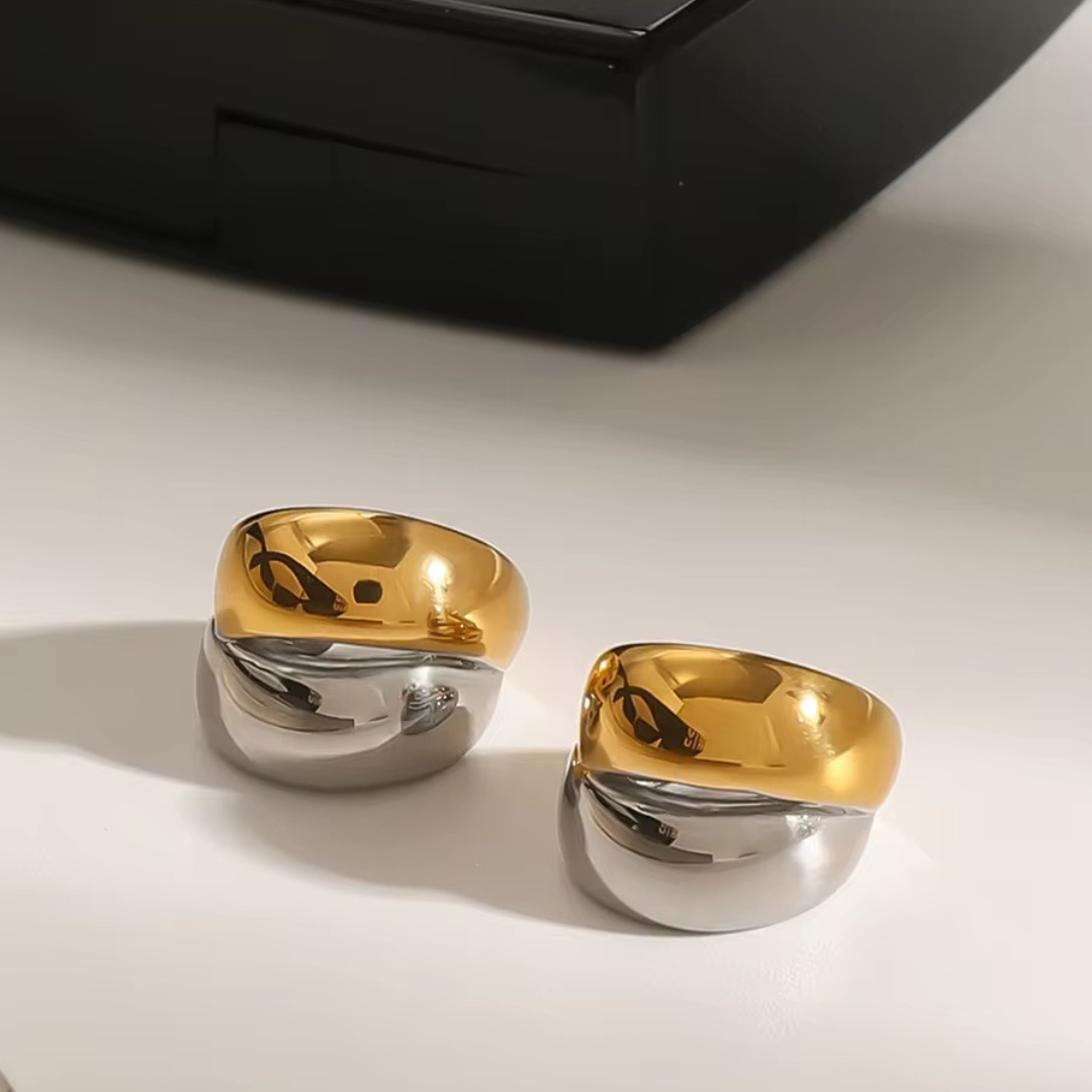 The Two Tone Form Ear Cuff