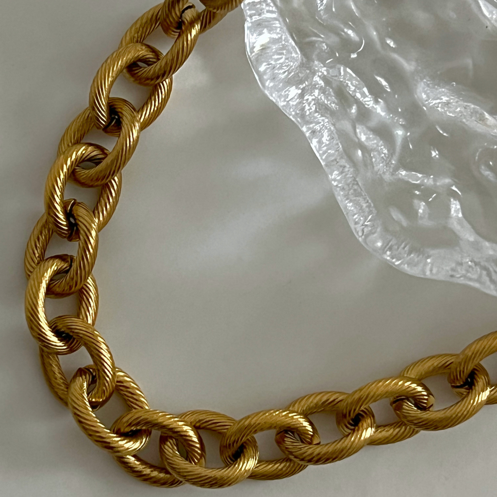 Aura Large Link Chain Necklace | Gold