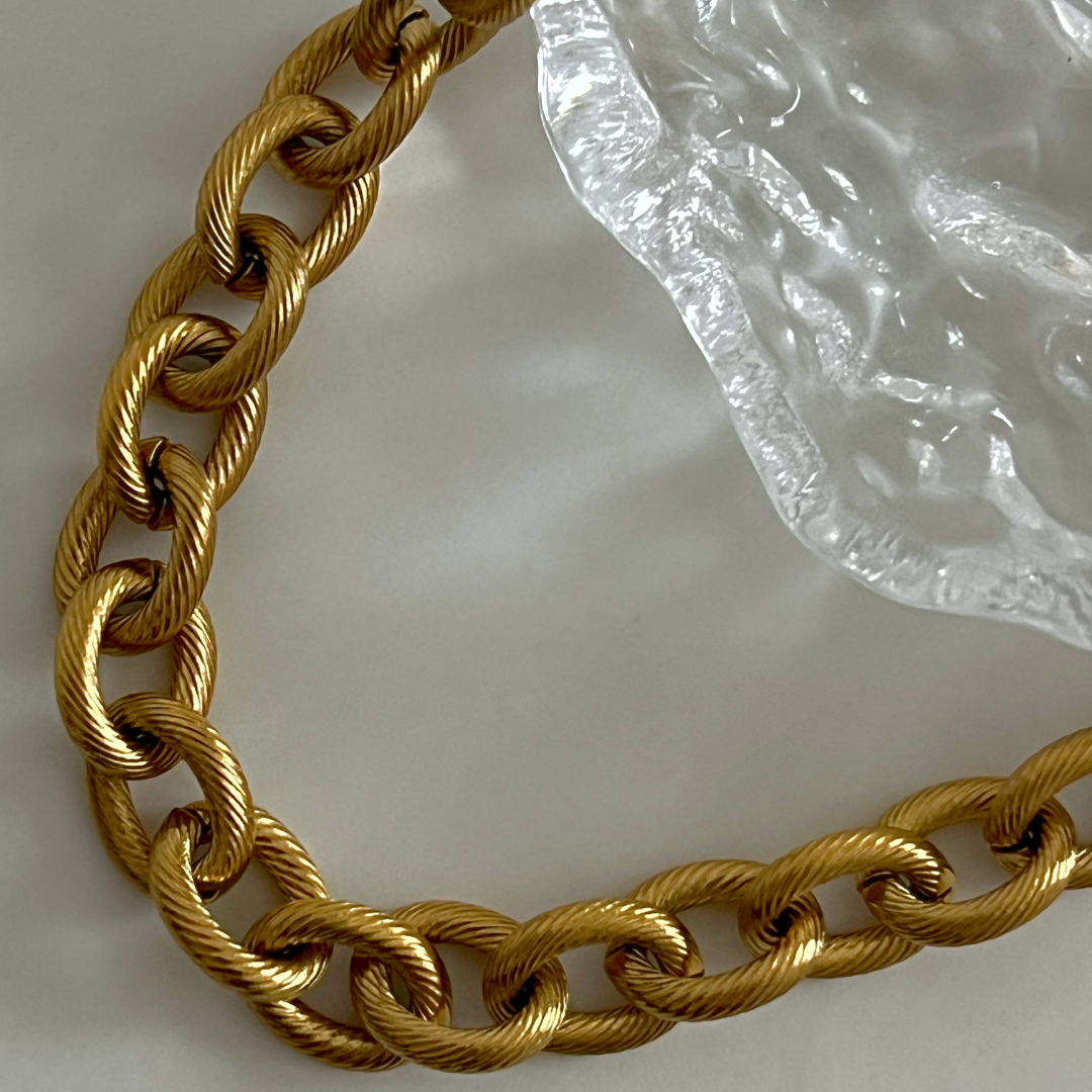 Aura Large Link Chain Necklace | Gold