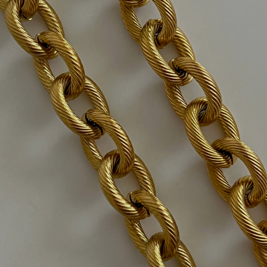 Aura Large Link Chain Necklace | Gold