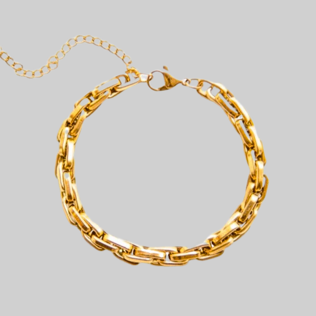 Wendy Statement Link Bracelet