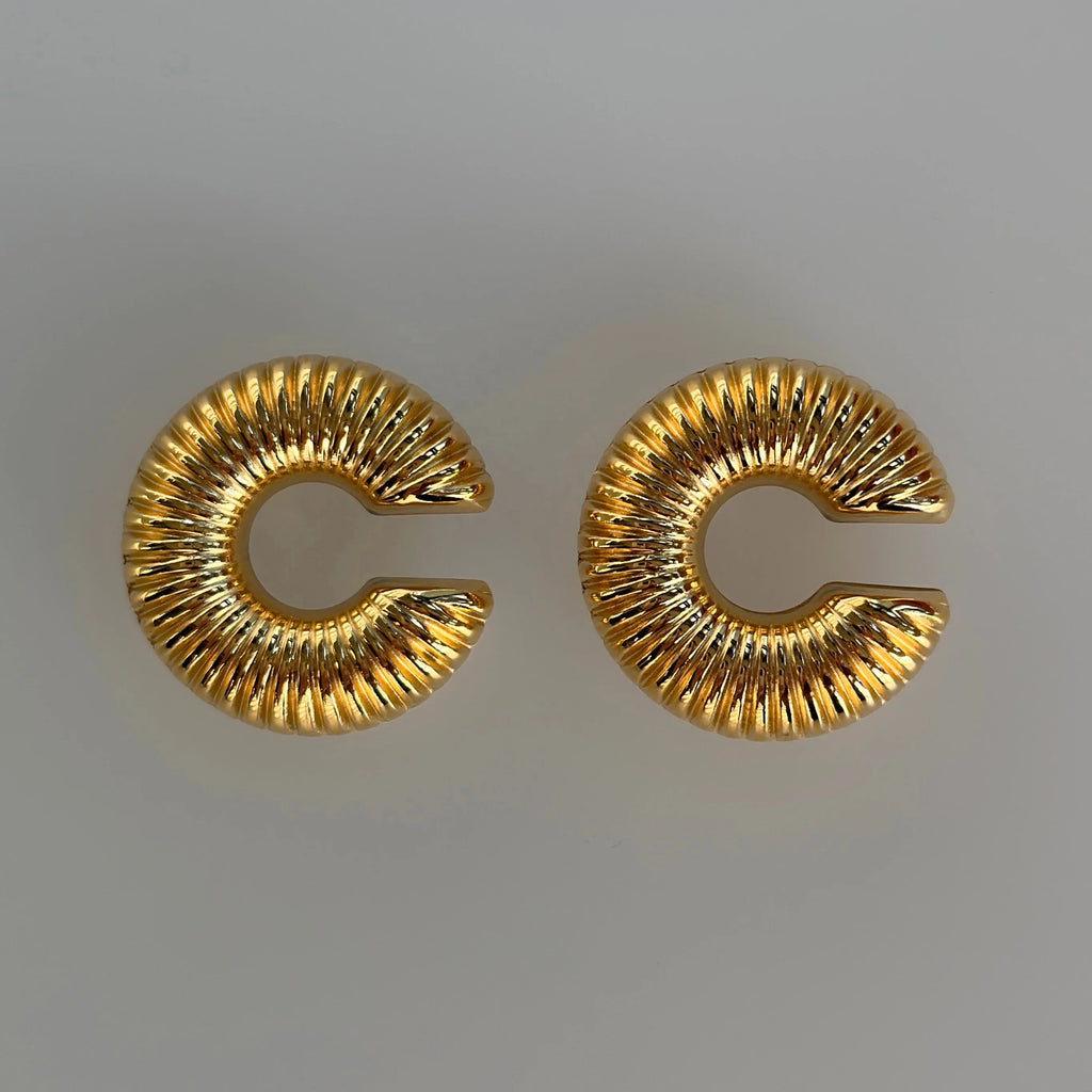 Su Statement Ear Cuff | Gold