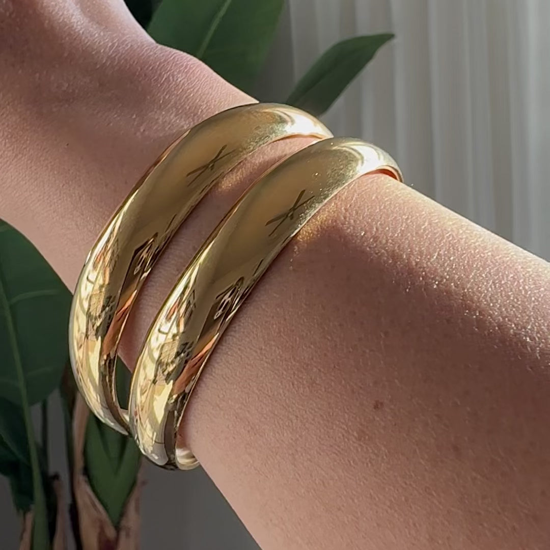 Open bangle