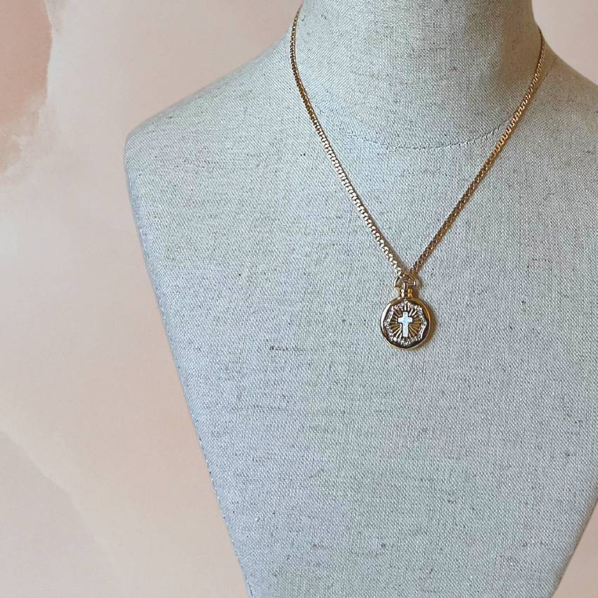 La Cruz Medallion Cuban Chain Necklace