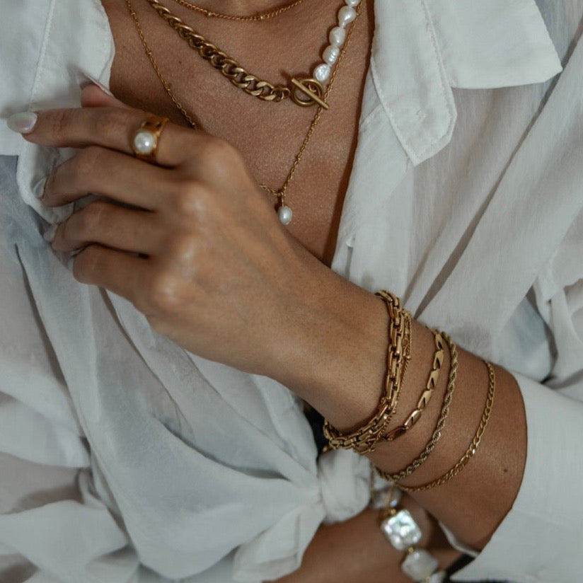 Wendy Statement Link Bracelet