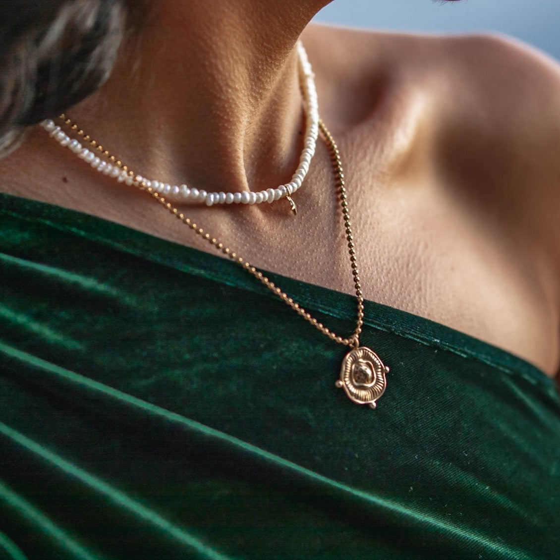 Lucía Tiny Freshwater Pearl Choker Necklace