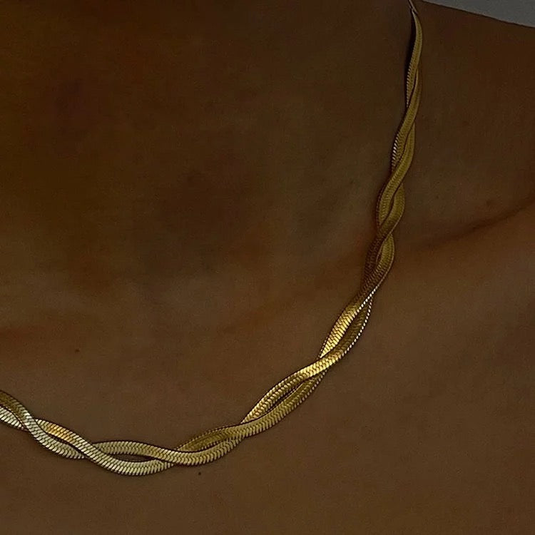 Phoenix Twisted Herringbone Chain