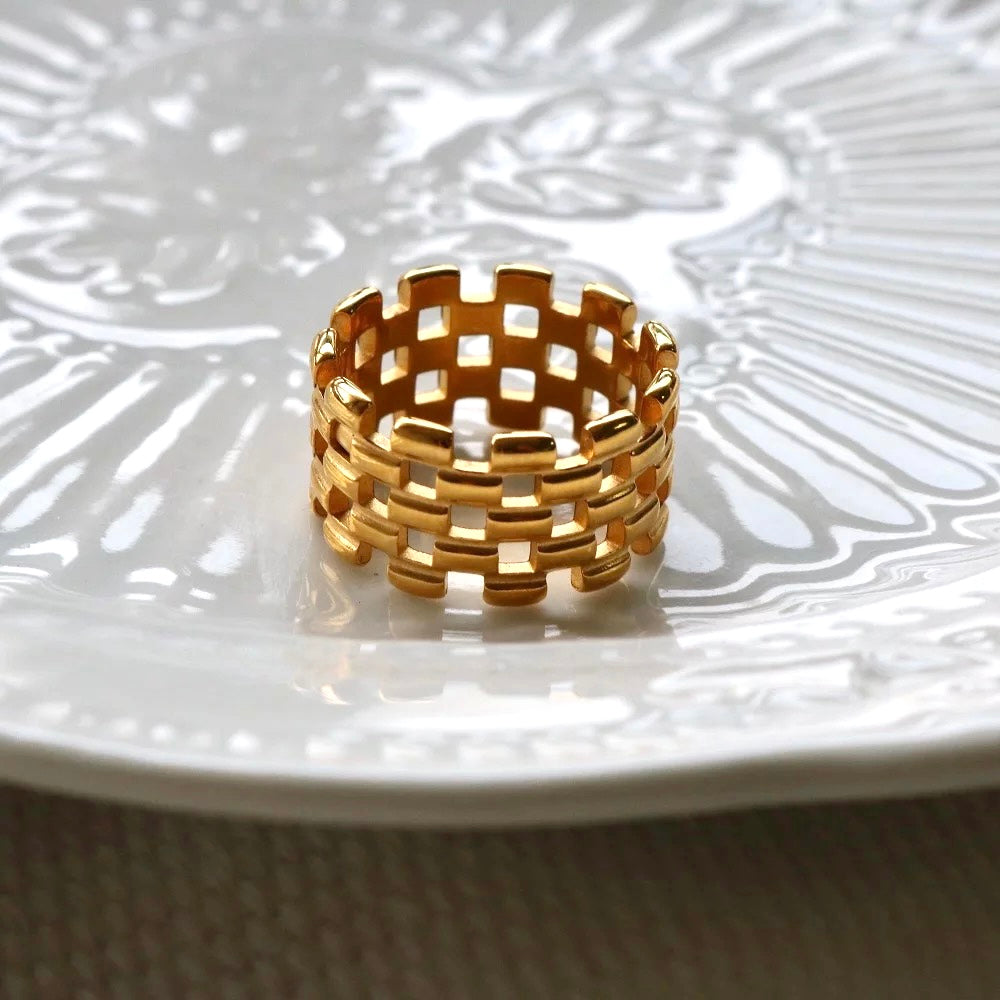 Olivia Mesh Band Ring