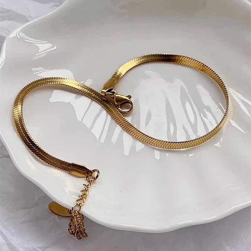 Camila Herringbone Chain Anklet