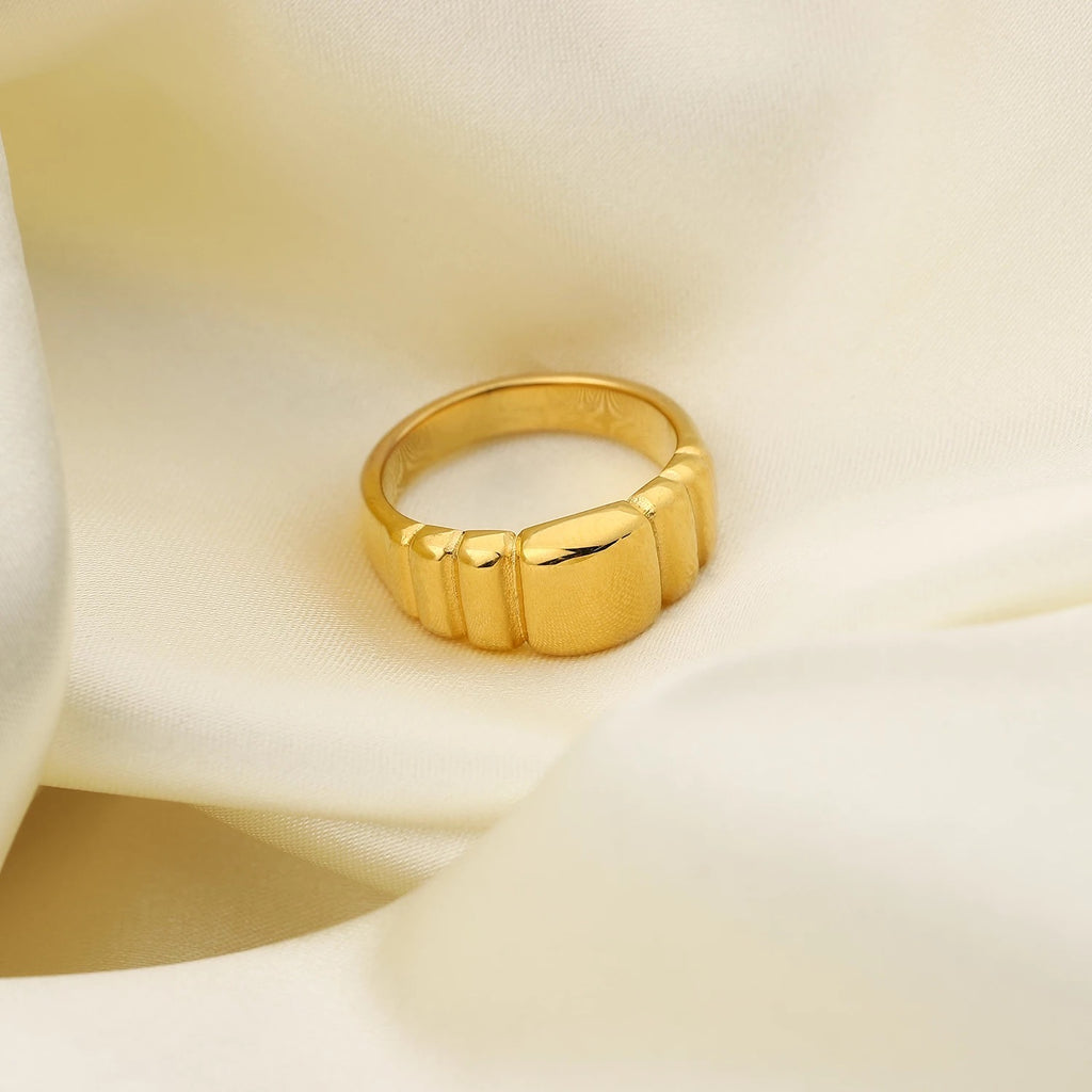 Suri Rectangle Croissant Ring