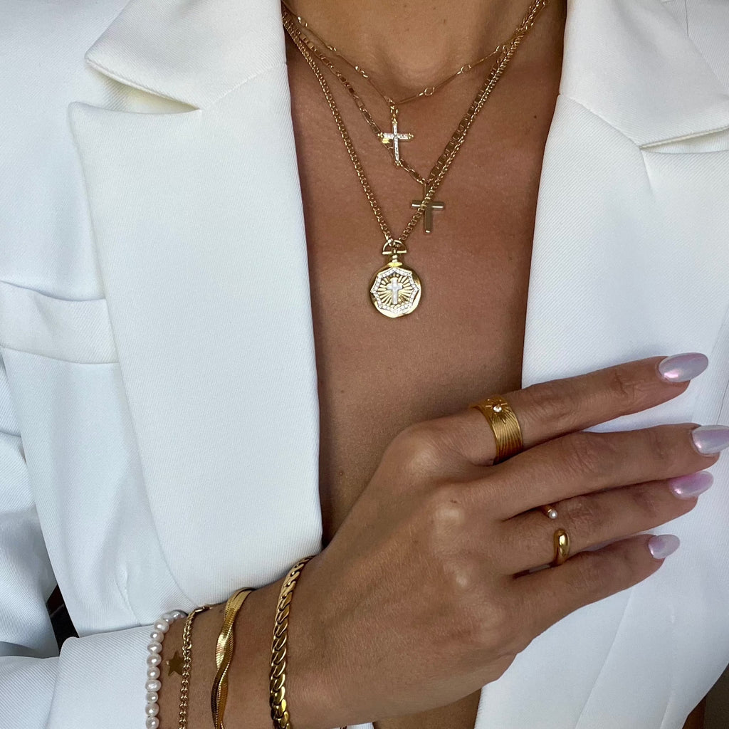 La Cruz Medallion Cuban Chain Necklace