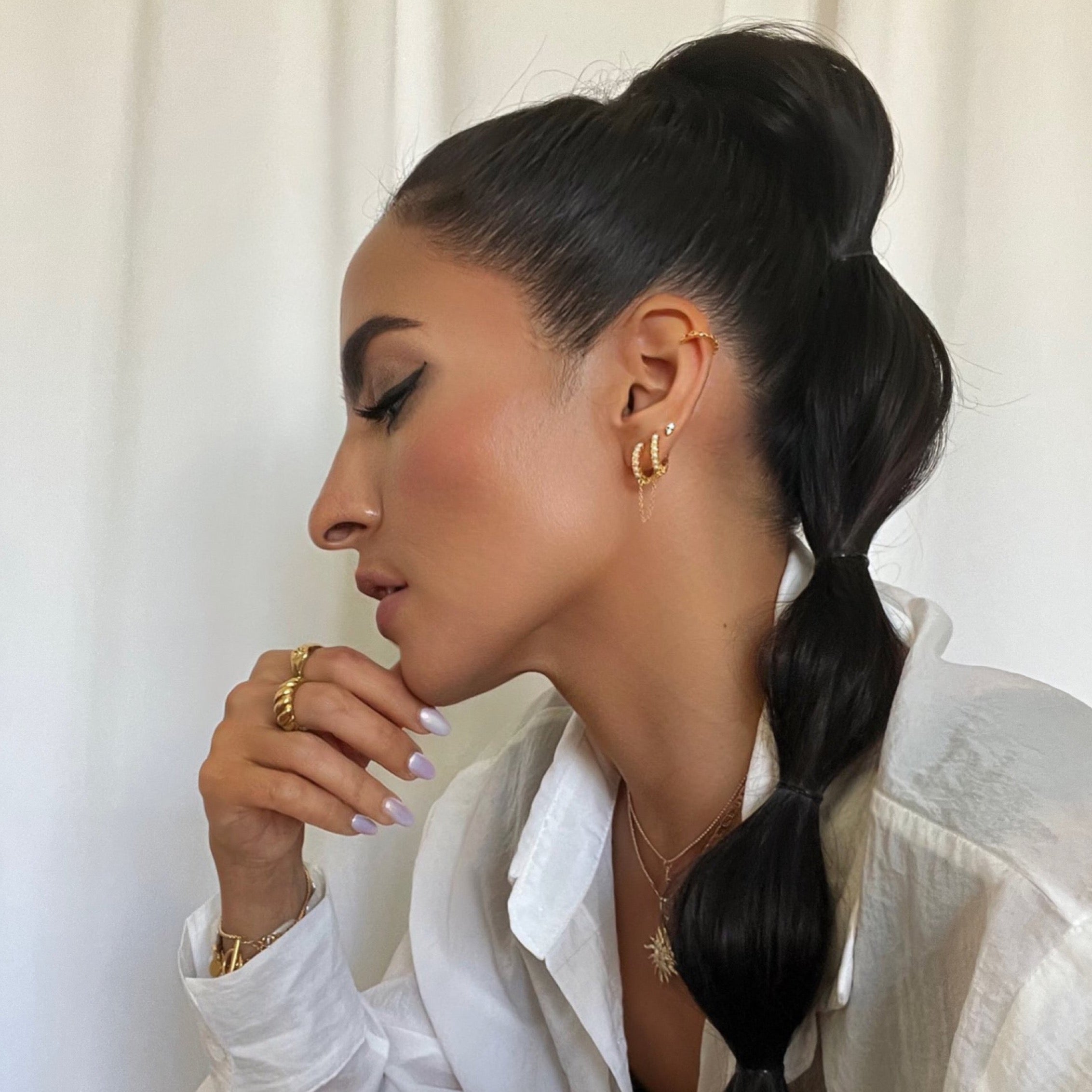 Pearlory Chain Huggie Earrings